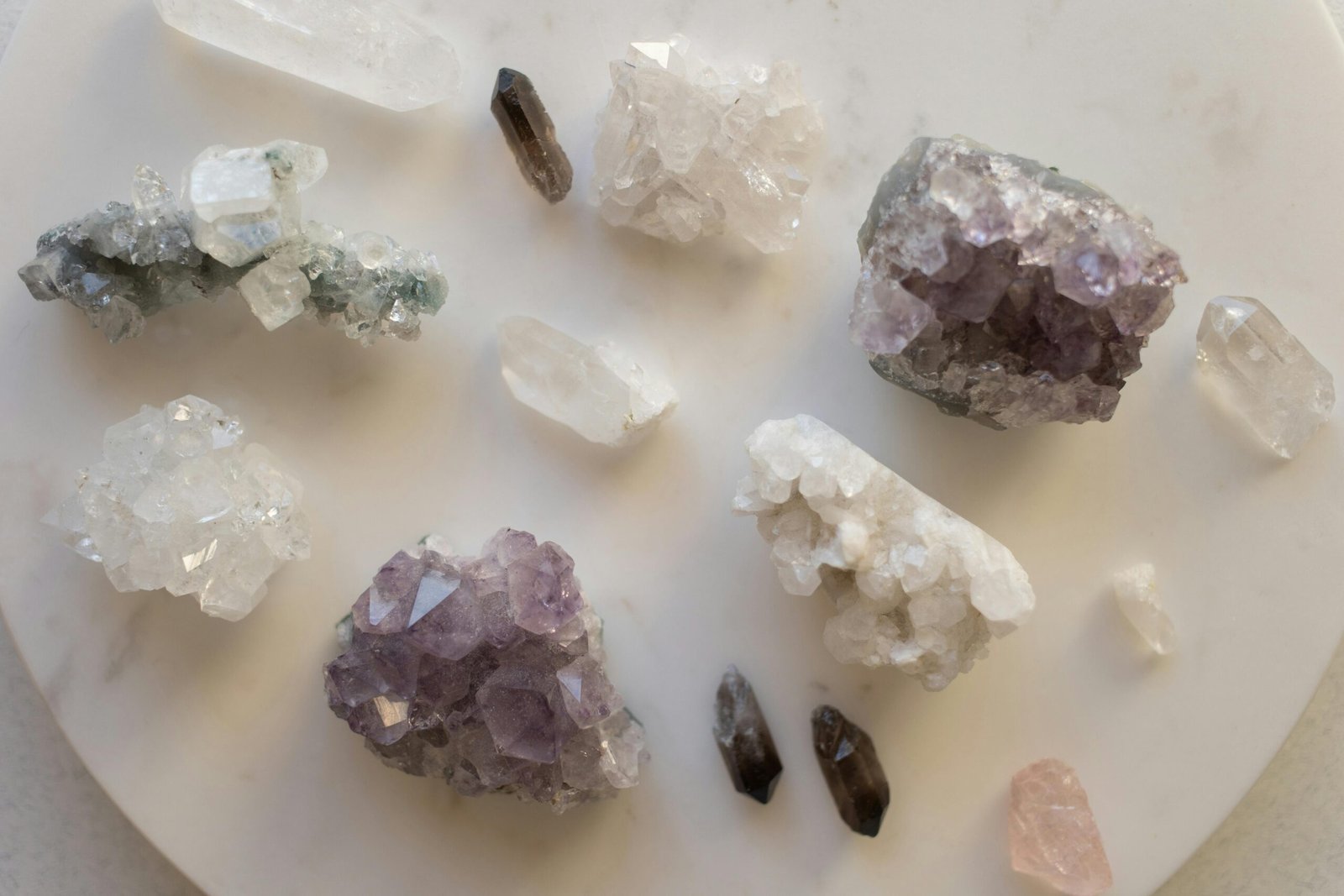 Awaken Your Inner Healing with Crystals and Stones in Dubai at Likeminded Goddesses